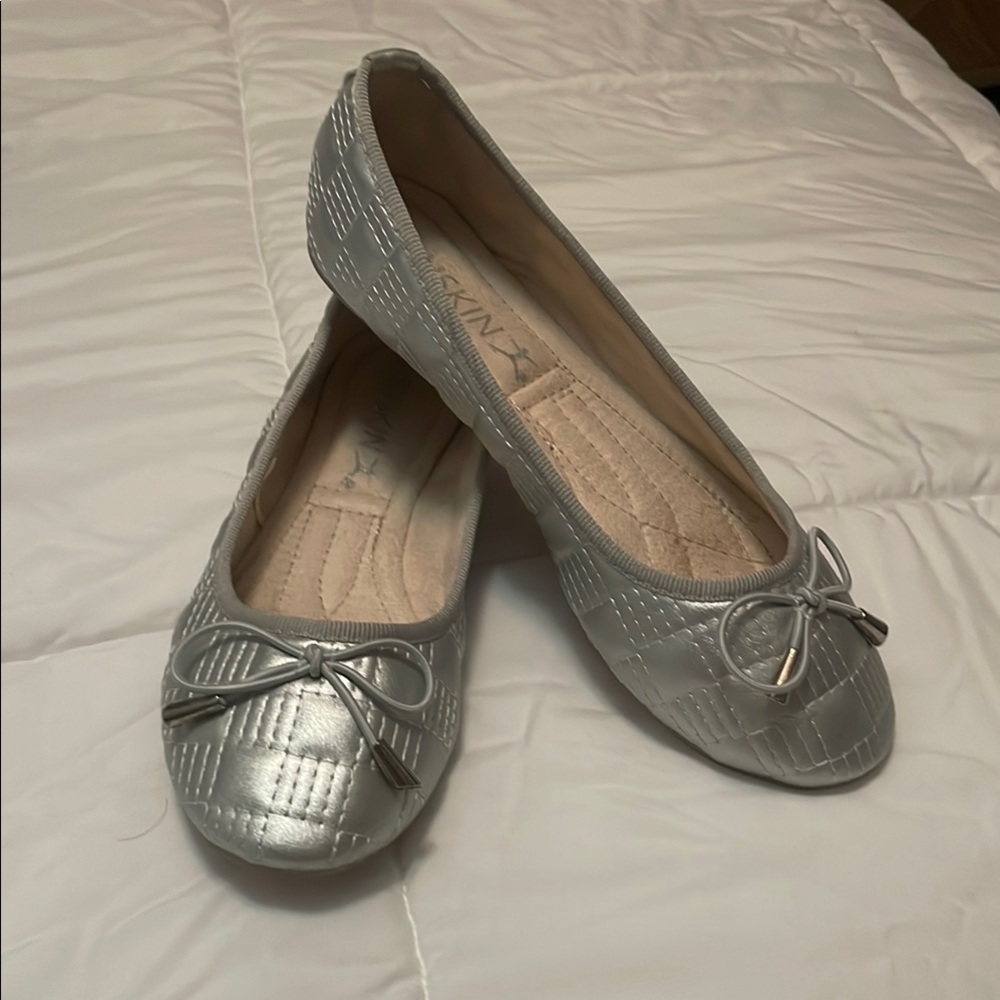 Danskin Silver Textured Ballet Flats
